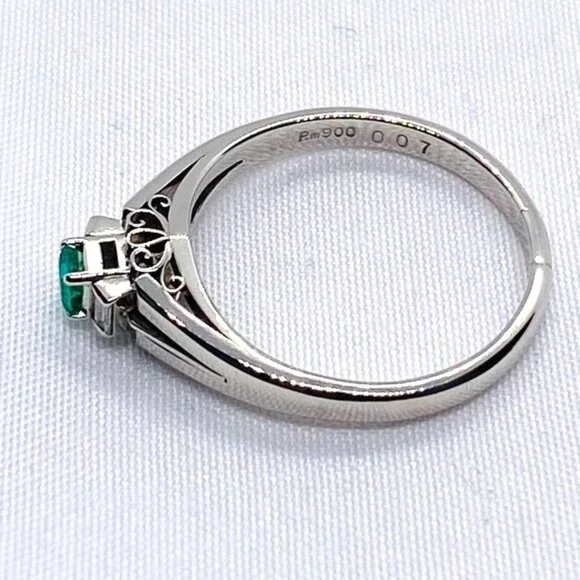 Platinum Emerald Diamond Ring Size 7
